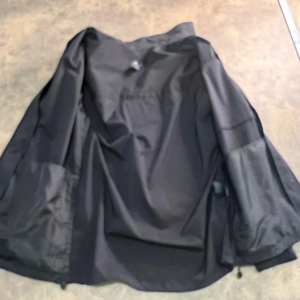 H&M Windbreaker Jacket Mens Medium Black CoolMax EcoMade Zip Up Regular Fit
